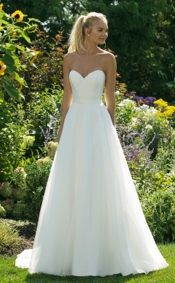 Sweetheart 11005 by Justin Alexander,  Modern wedding dress with Strapless Mikado bodice & A-line Organza skirt with pockets.   Affordable Wedding Dress collection at Blessings Bridal Shop, Westdene, Brighton, East Sussex, BN1 5GG. Telephone: 01273 505766